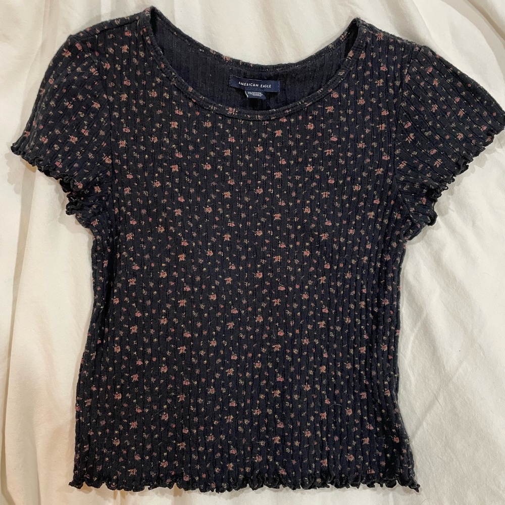 American Eagle Cropped Floral Top